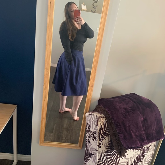 Blue A-line Pleated Skirt with Side Zip and Pockets - Picture 2 of 4